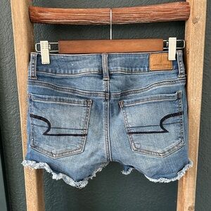 American Eagle Outfitters Blue Denim Shorts Midi Super Stretch Size 0